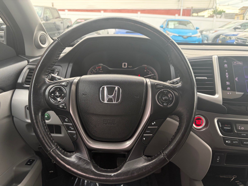 2018 Honda Pilot Image 16