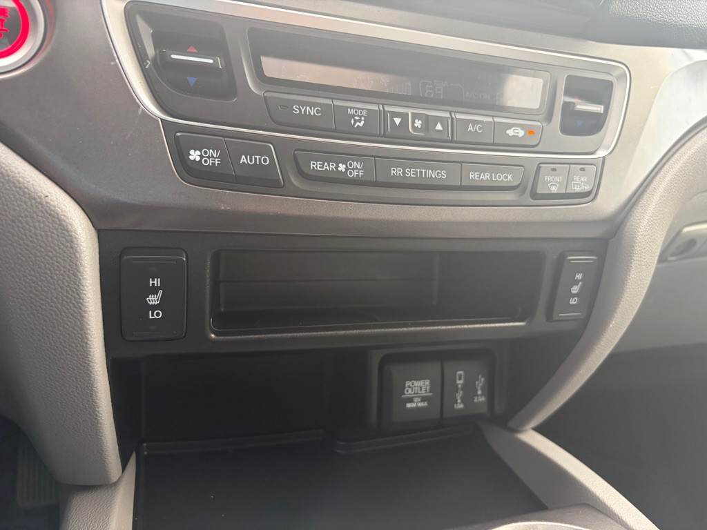 2018 Honda Pilot Image 25