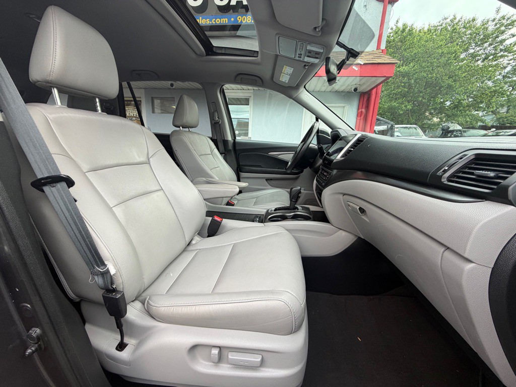 2018 Honda Pilot Image 29