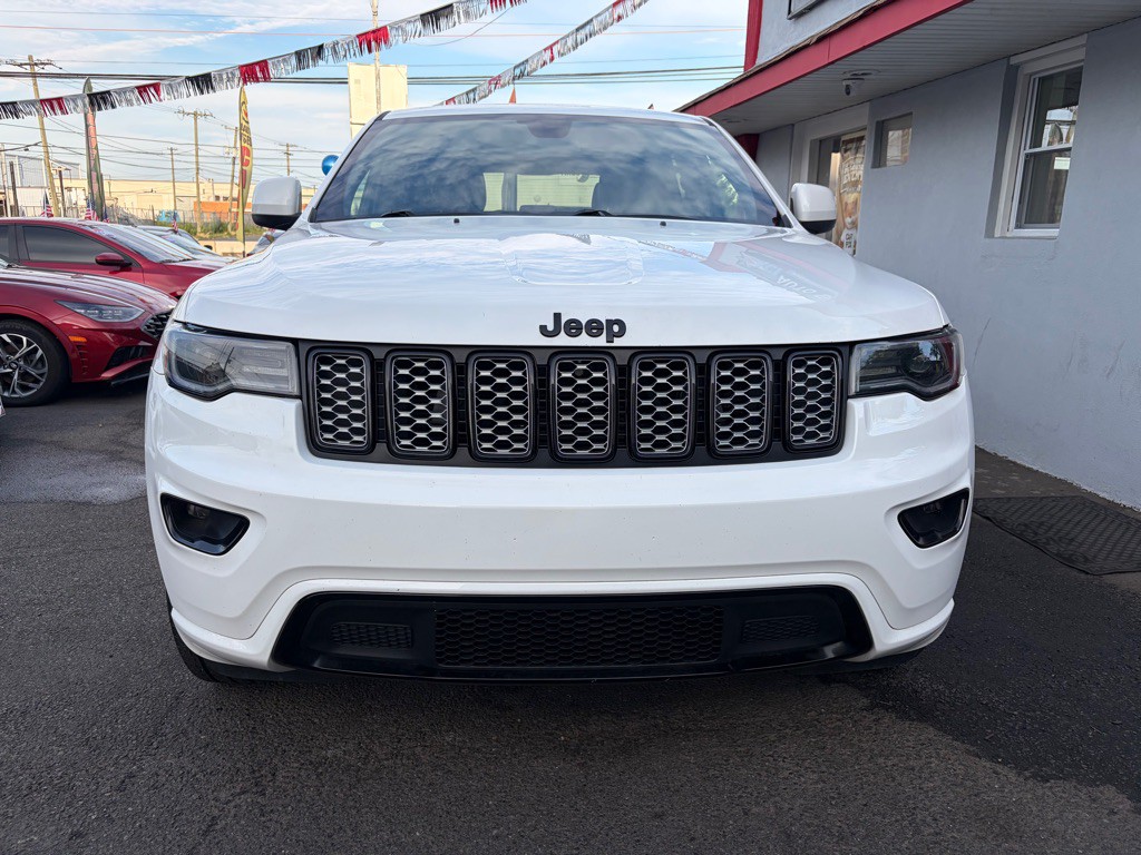 2021 Jeep Grand Cherokee Image 2