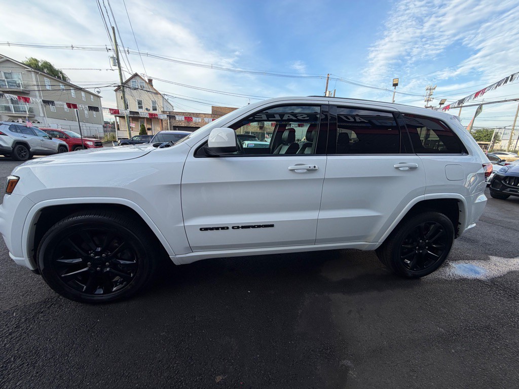 2021 Jeep Grand Cherokee Image 4