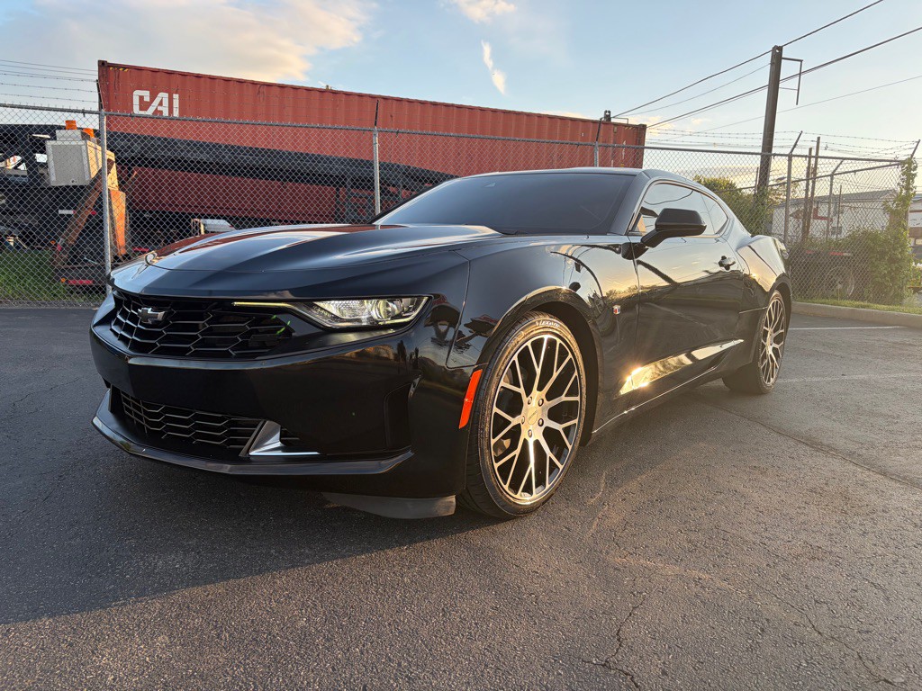 2023 Chevrolet Camaro Image 3