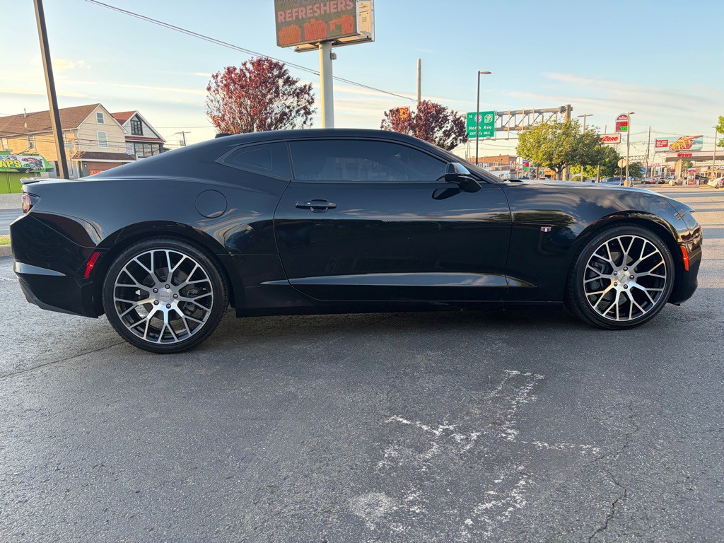 2023 Chevrolet Camaro Image 8