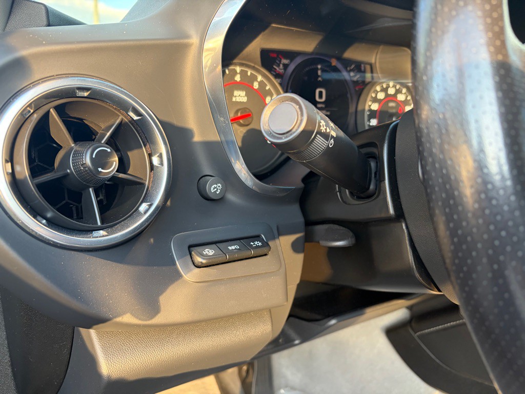 2023 Chevrolet Camaro Image 18