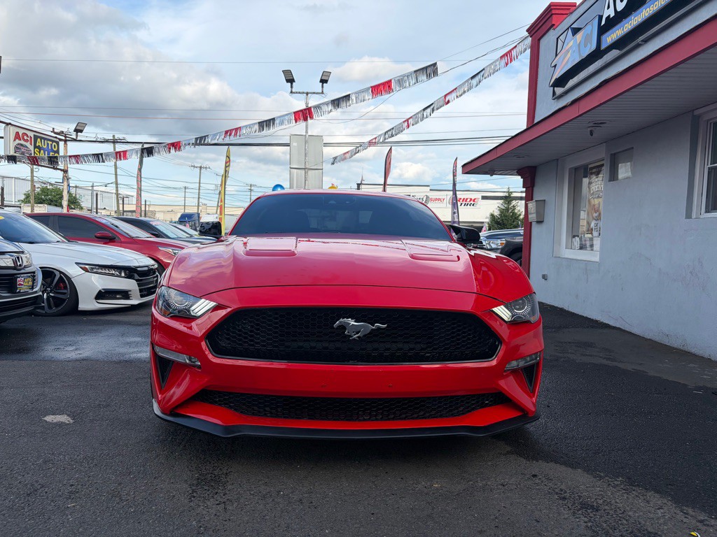 2022 Ford Mustang Image 2