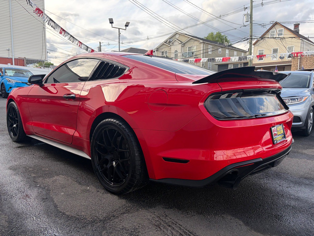 2022 Ford Mustang Image 5