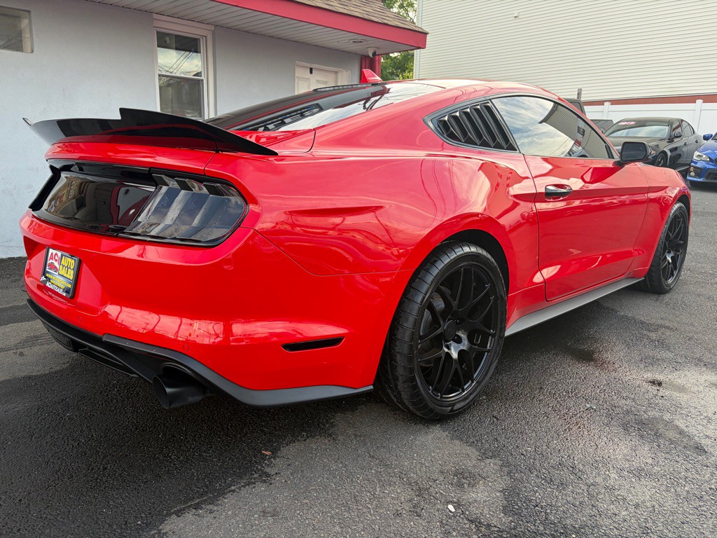 2022 Ford Mustang Image 7