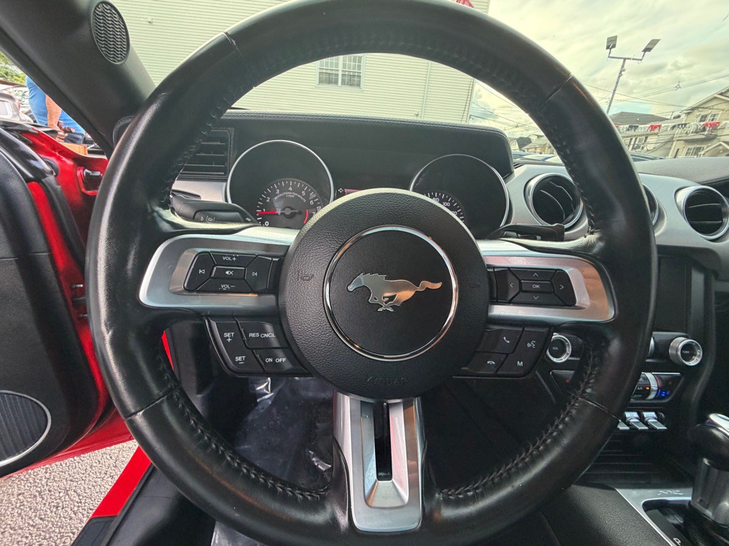 2022 Ford Mustang Image 18