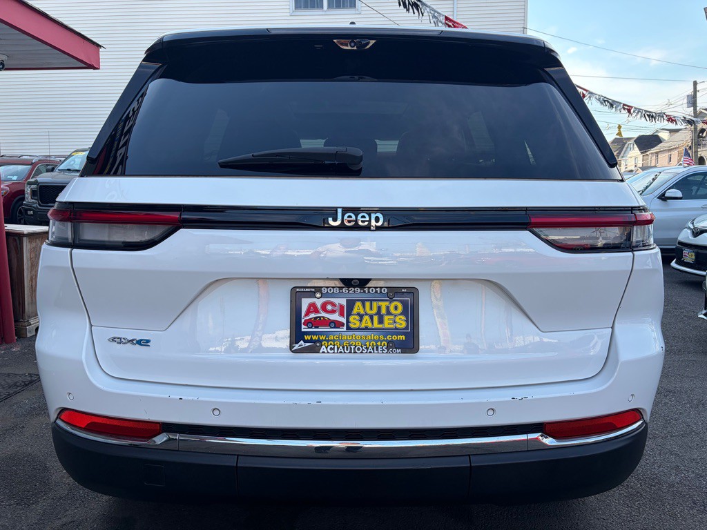 2022 Jeep Grand Cherokee Image 6