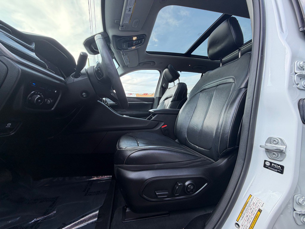 2022 Jeep Grand Cherokee Image 18