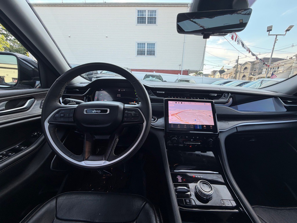 2022 Jeep Grand Cherokee Image 21
