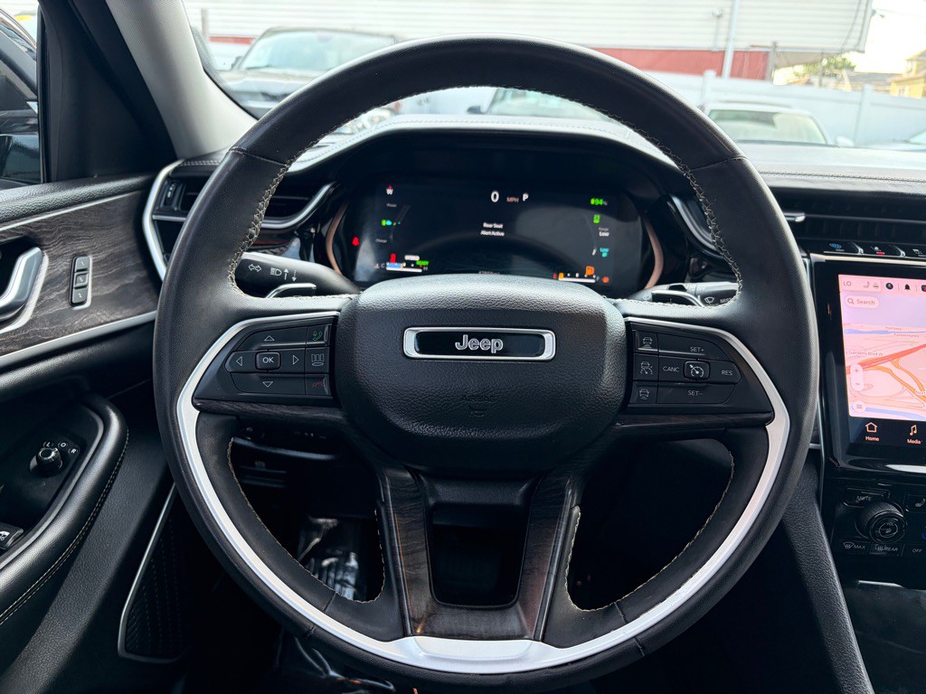 2022 Jeep Grand Cherokee Image 22