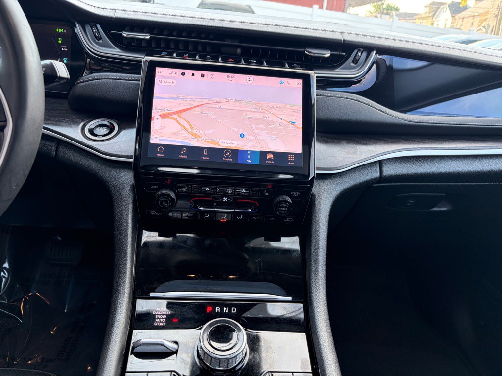 2022 Jeep Grand Cherokee Image 23