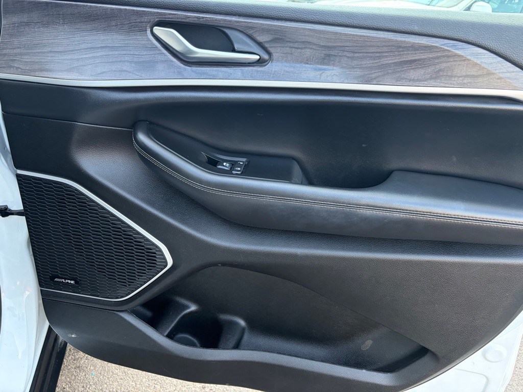 2022 Jeep Grand Cherokee Image 34