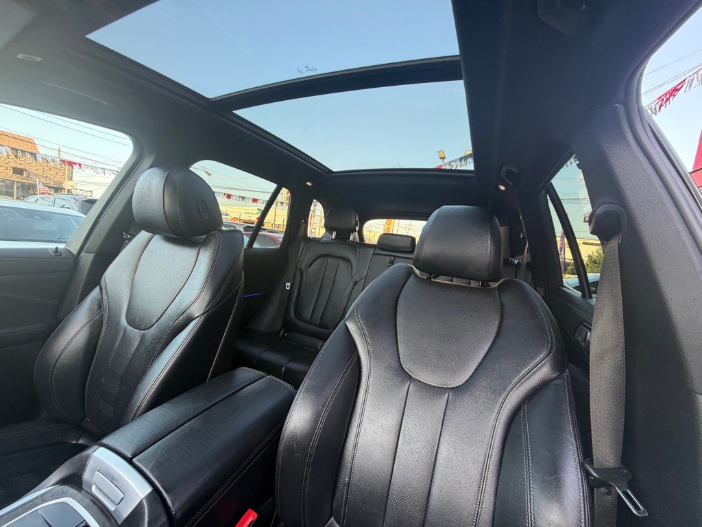 2022 BMW X5 Image 16