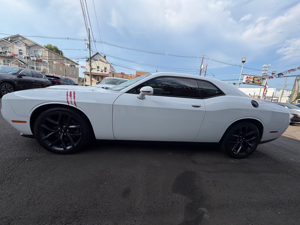 2019 Dodge Challenger Image 5