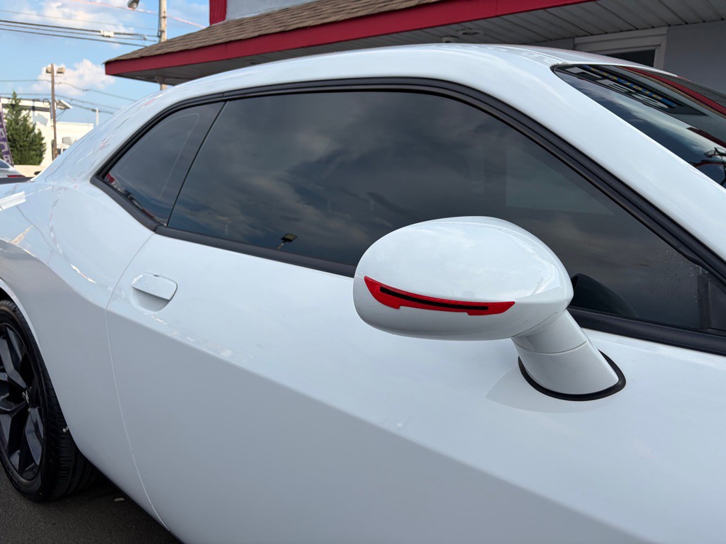 2019 Dodge Challenger Image 11