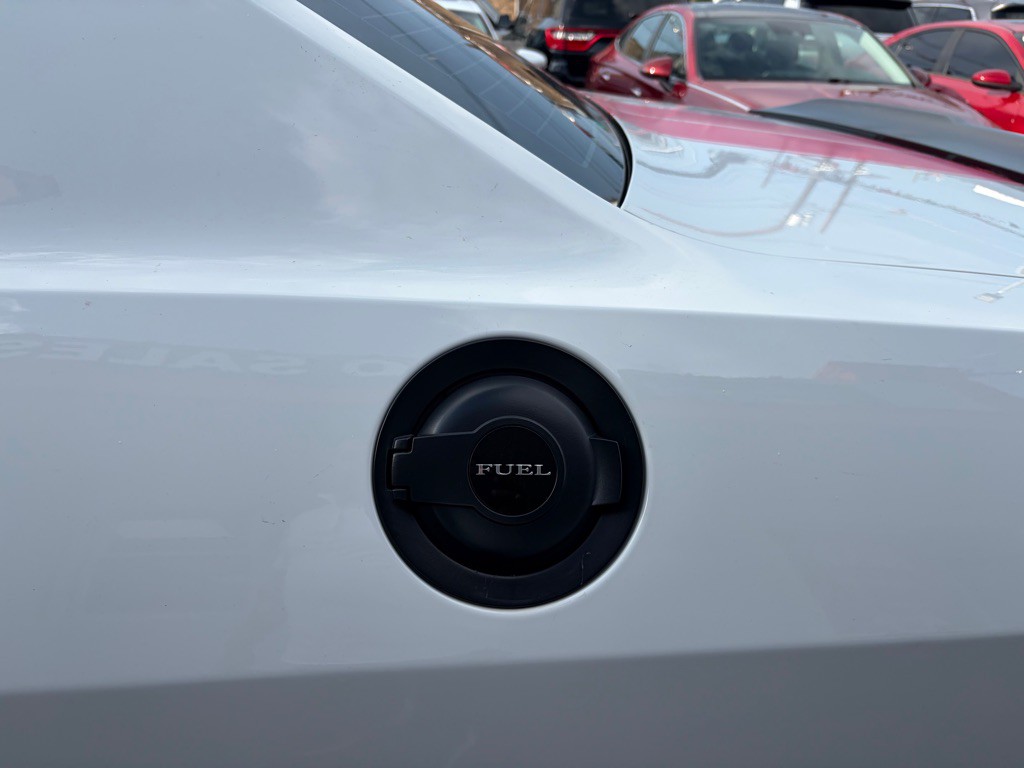 2019 Dodge Challenger Image 14