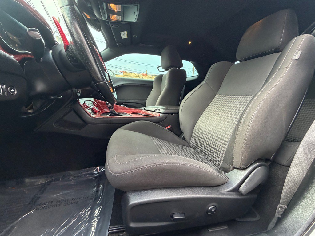 2019 Dodge Challenger Image 16