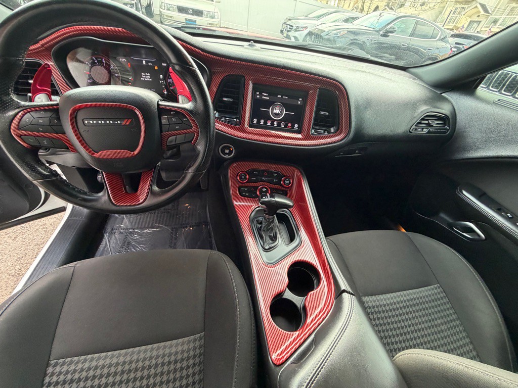 2019 Dodge Challenger Image 19