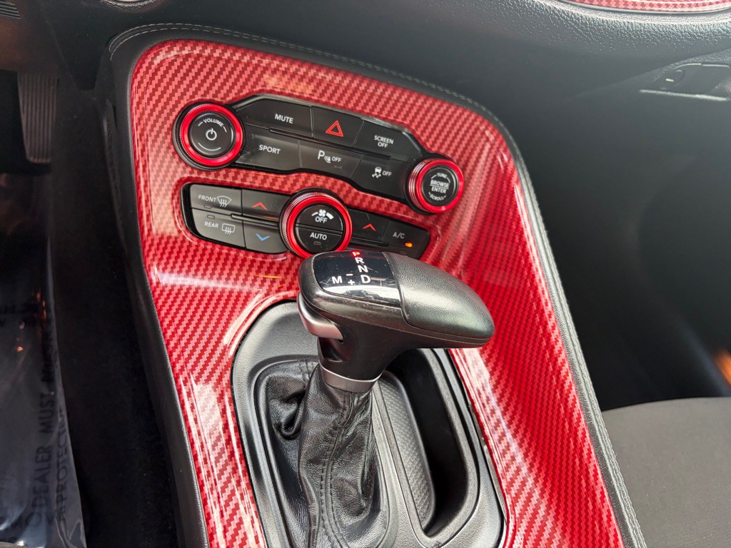 2019 Dodge Challenger Image 25