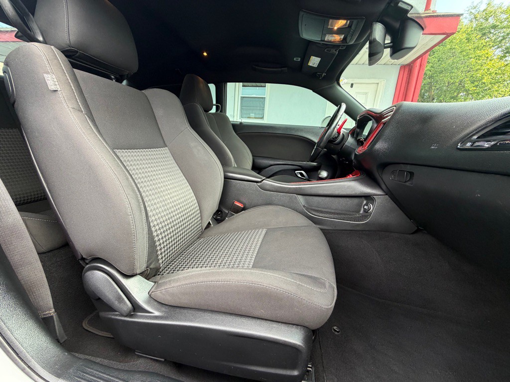 2019 Dodge Challenger Image 28