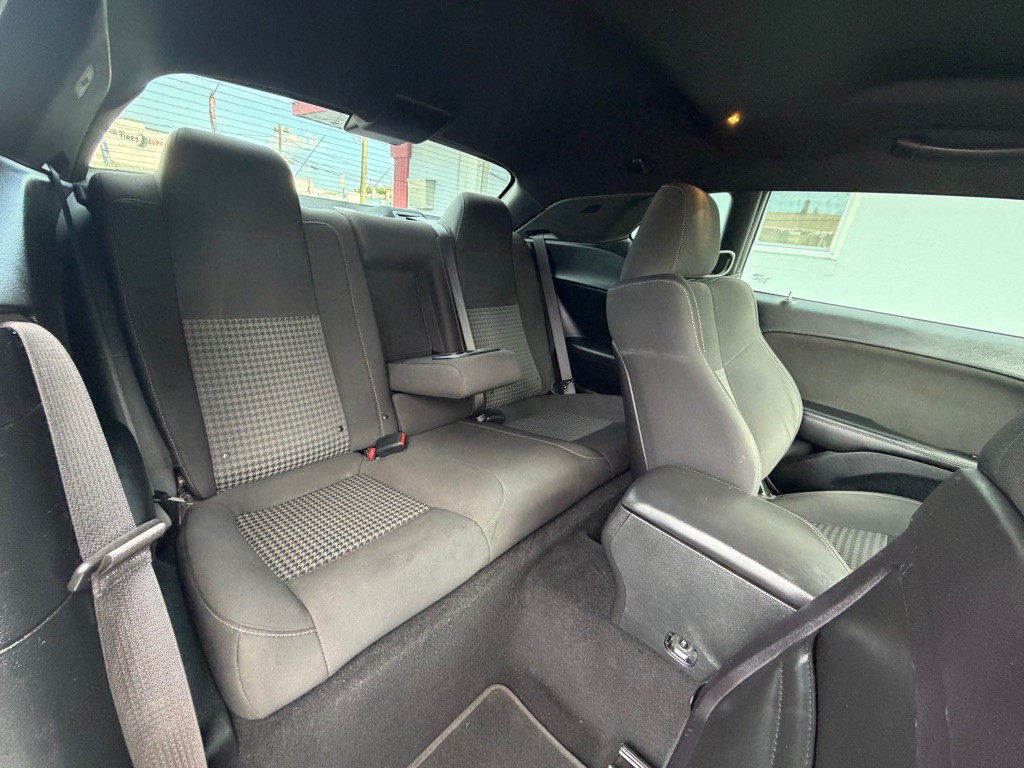 2019 Dodge Challenger Image 30