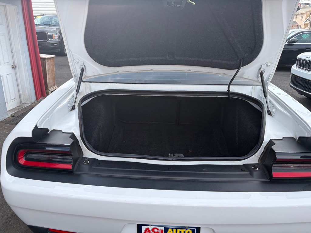 2019 Dodge Challenger Image 31