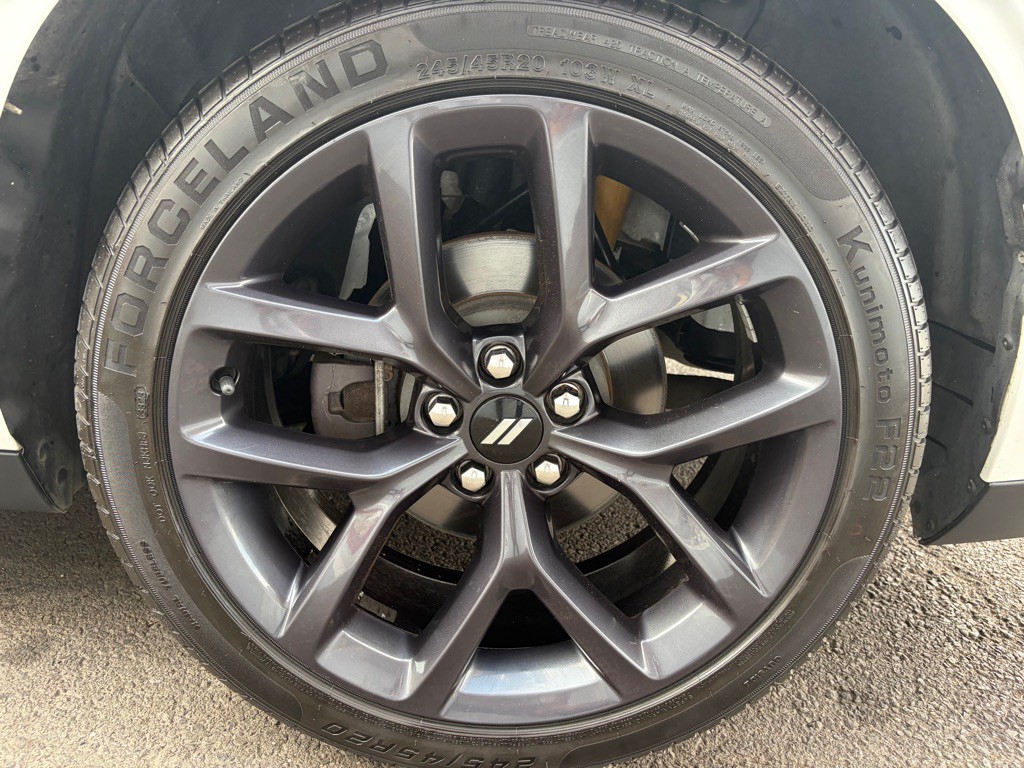 2019 Dodge Challenger Image 32