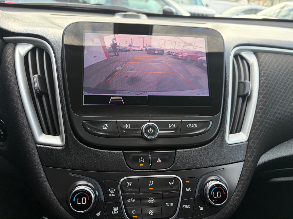 2022 Chevrolet Malibu Image 20
