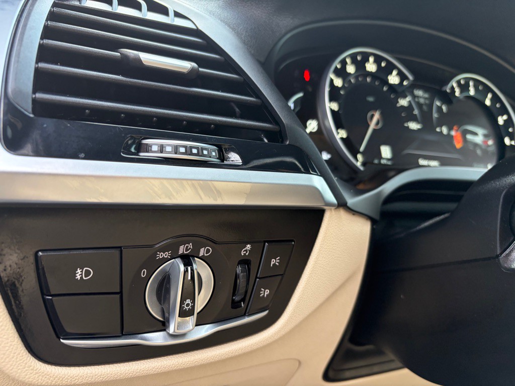 2019 BMW X3 Image 17