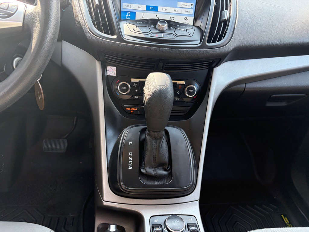 2016 Ford Escape Image 18