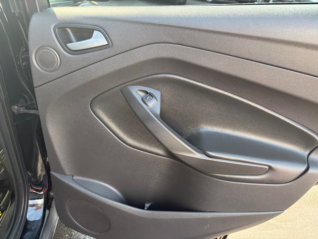 2016 Ford Escape Image 28
