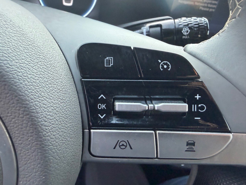 2023 Hyundai Elantra Image 17