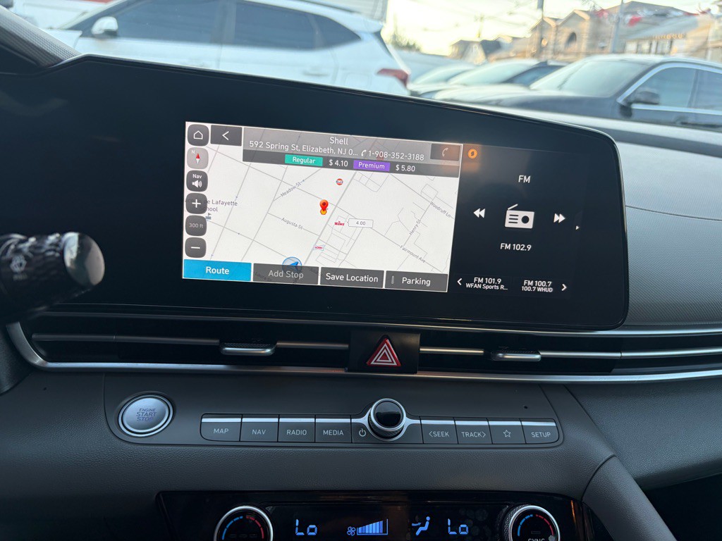 2023 Hyundai Elantra Image 18