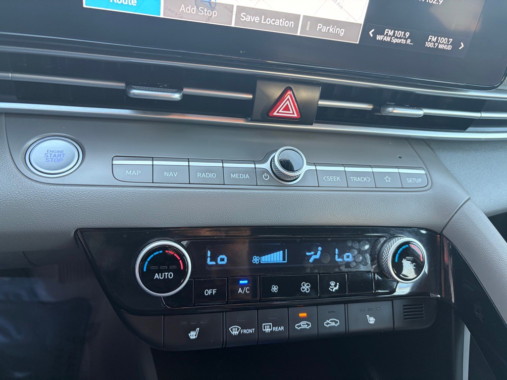 2023 Hyundai Elantra Image 19