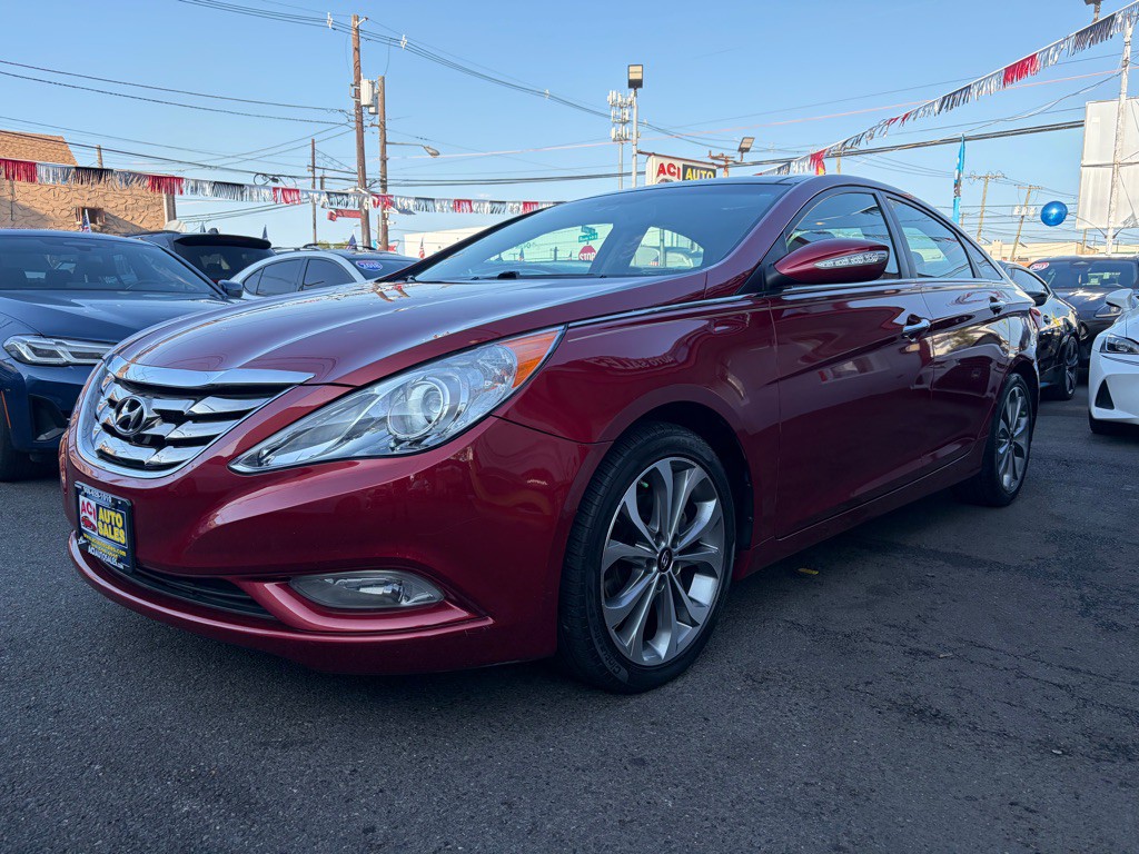 2013 Hyundai Sonata Image 3