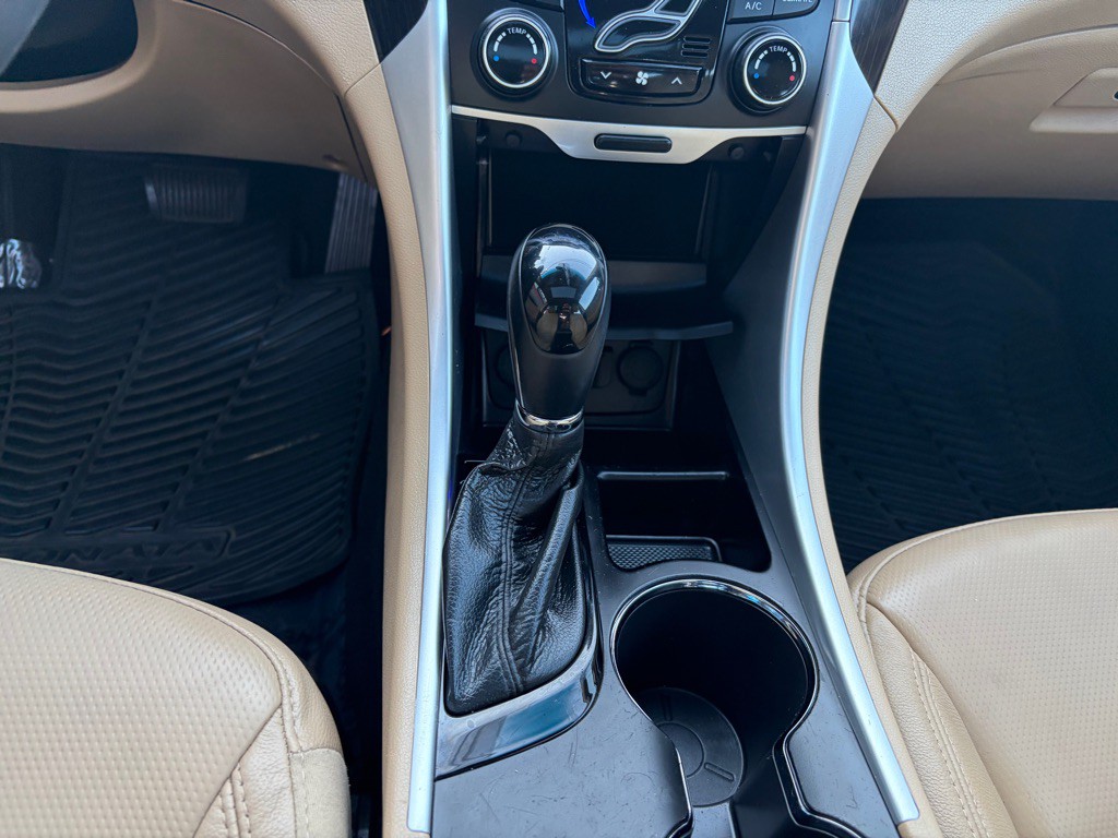 2013 Hyundai Sonata Image 18