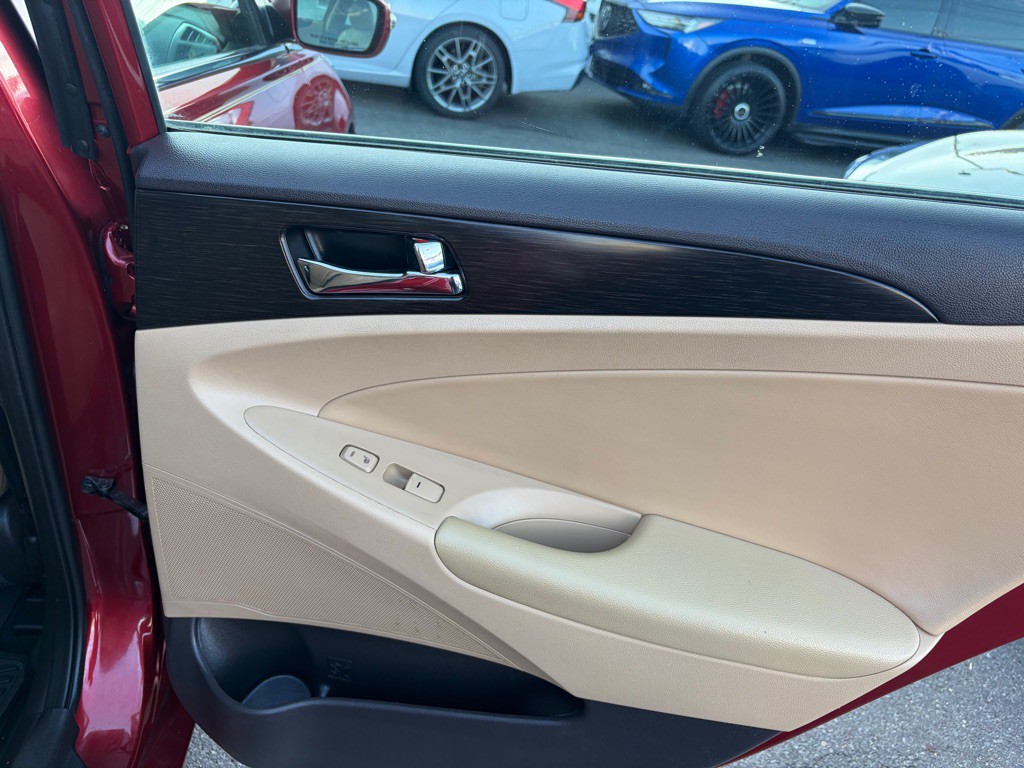 2013 Hyundai Sonata Image 28