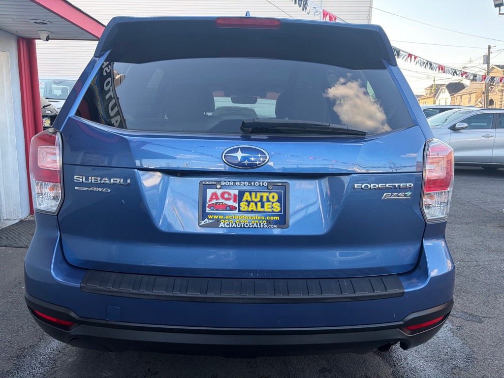 2017 Subaru Forester Image 6