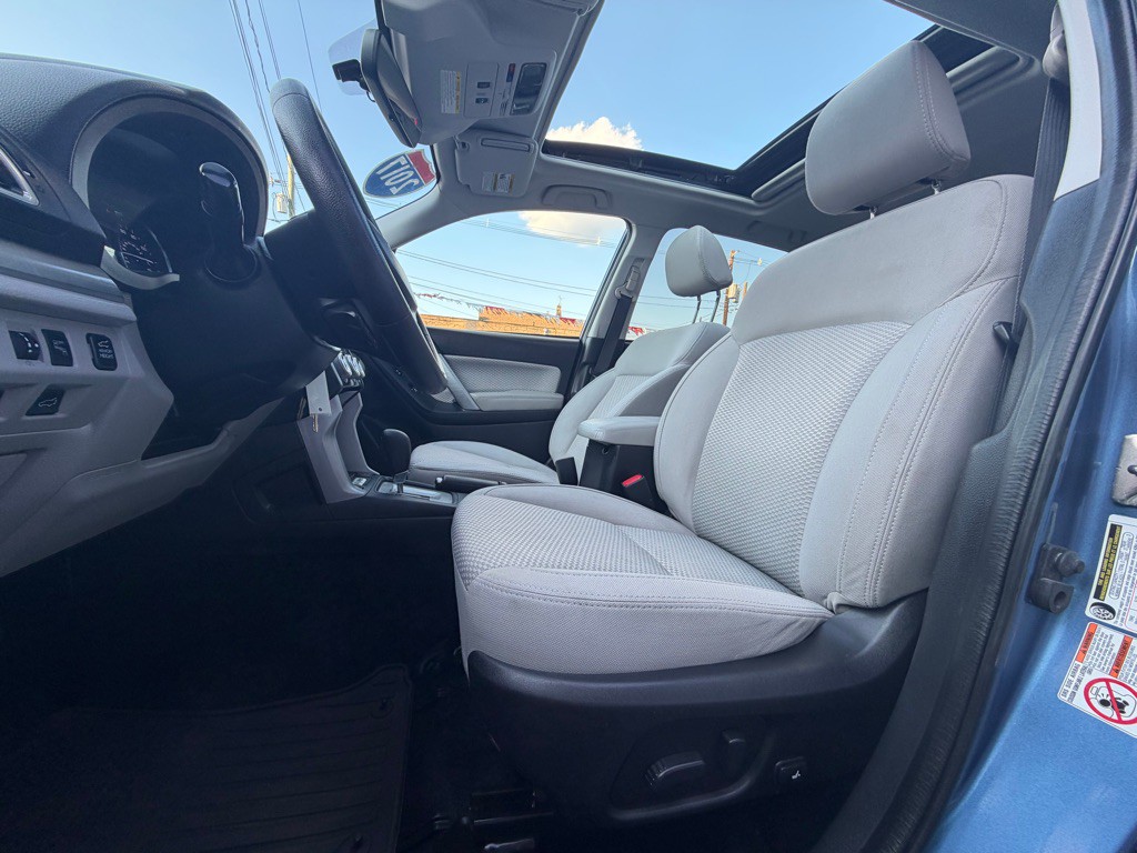2017 Subaru Forester Image 10