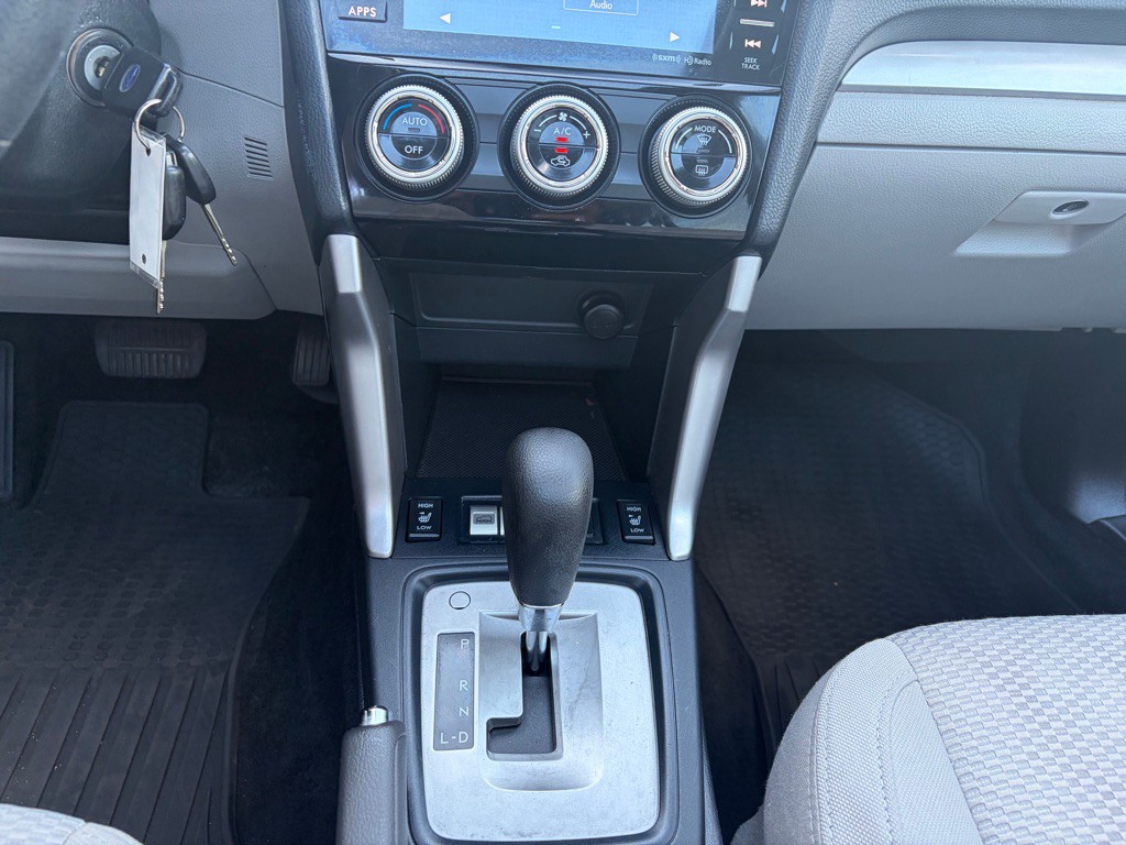 2017 Subaru Forester Image 17