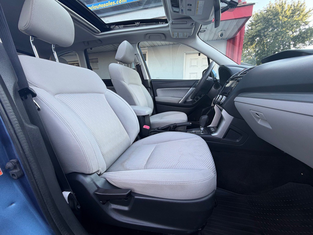 2017 Subaru Forester Image 22