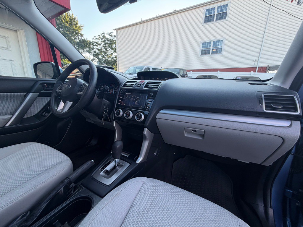 2017 Subaru Forester Image 23