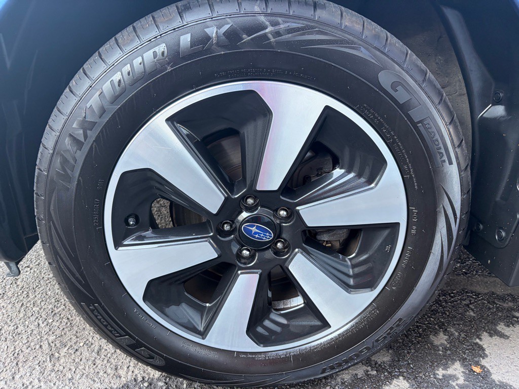 2017 Subaru Forester Image 30