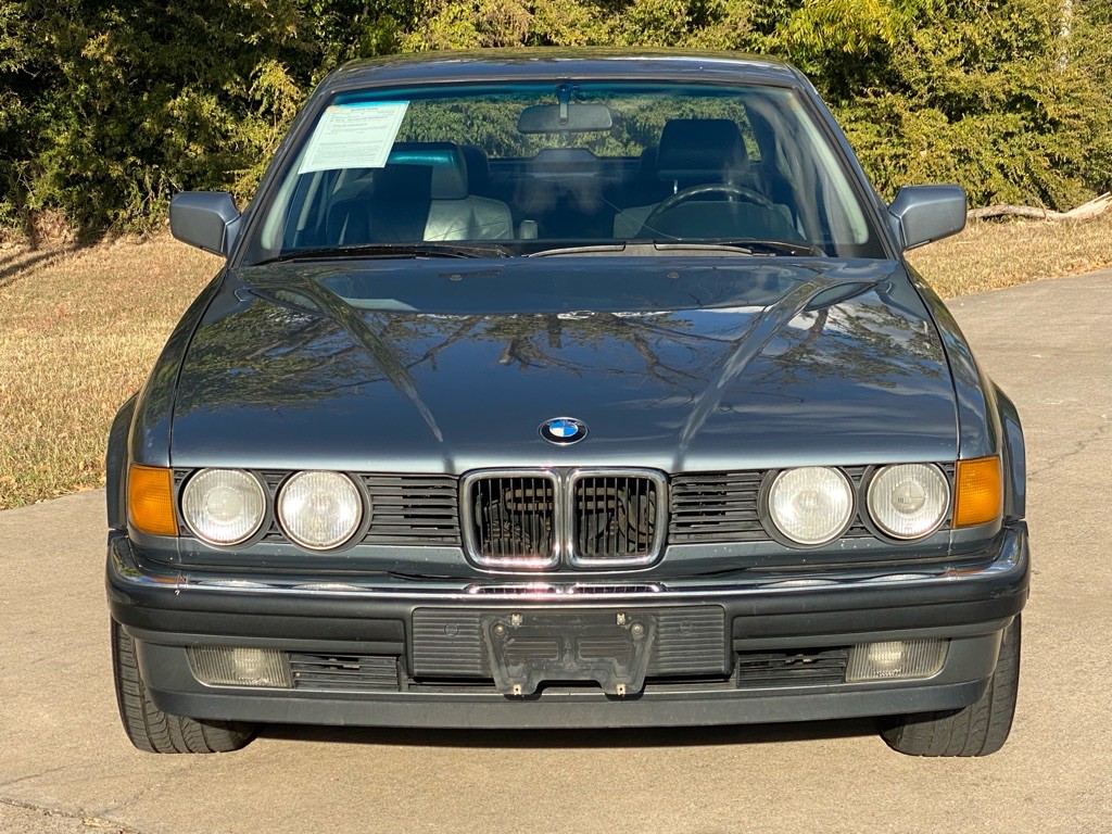 1988 BMW 7 Series Image 2
