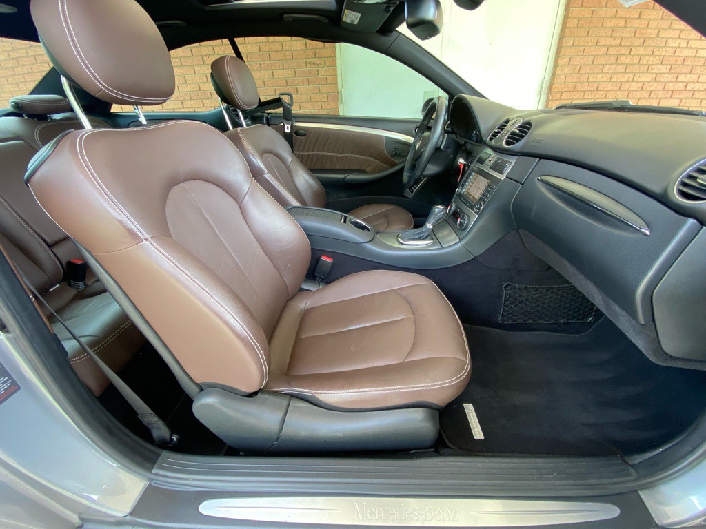 2009 Mercedes-Benz CLK-Class Image 14