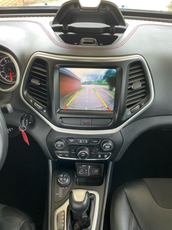 2016 Jeep Cherokee Image 17