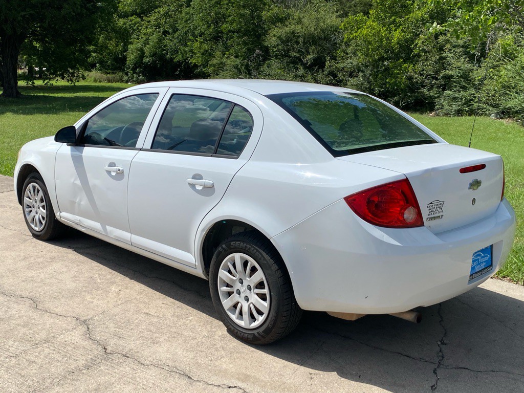 2010 Chevrolet Cobalt Image 4