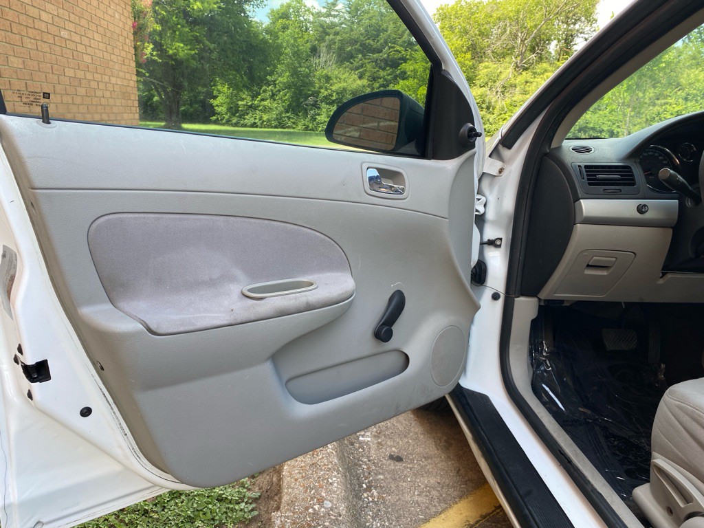 2010 Chevrolet Cobalt Image 7